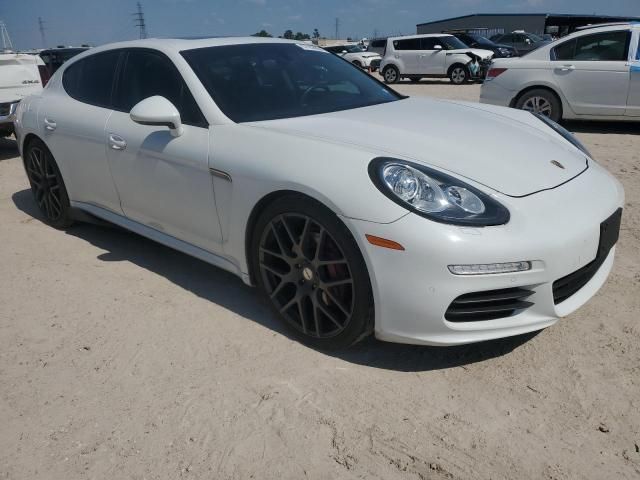 2014 Porsche Panamera 2