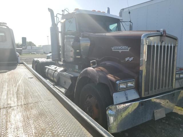 2007 Kenworth Construction W900