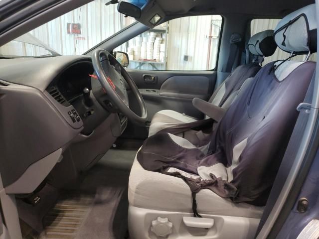 2003 Toyota Sienna CE