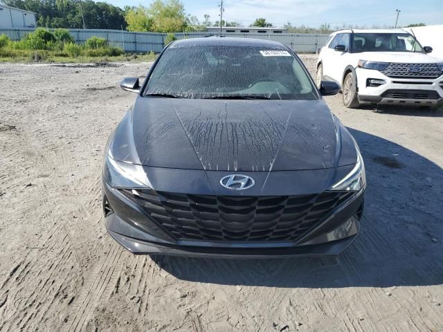 2021 Hyundai Elantra SE