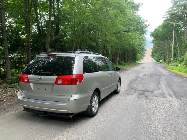 2010 Toyota Sienna CE