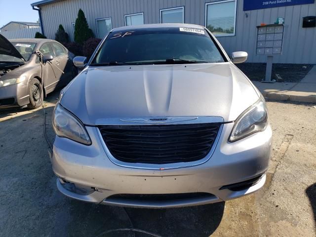 2013 Chrysler 200 Touring