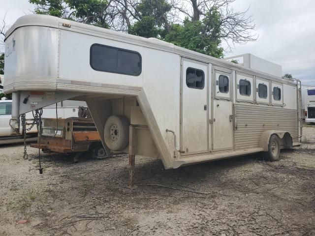 2004 CM Hors Trailer