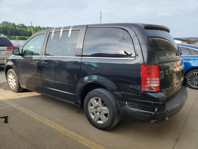 2010 Chrysler Town & Country LX