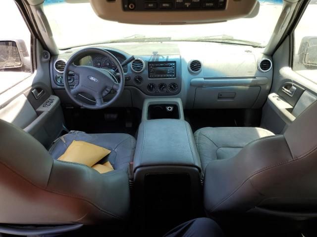 2004 Ford Expedition XLT