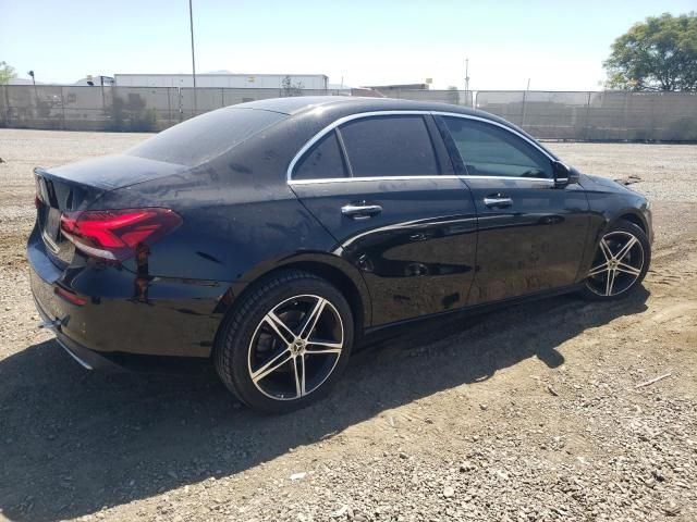 2019 Mercedes-Benz A 220