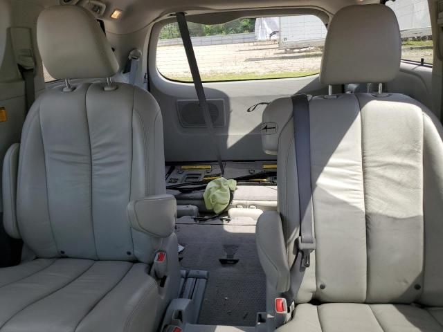 2011 Toyota Sienna XLE