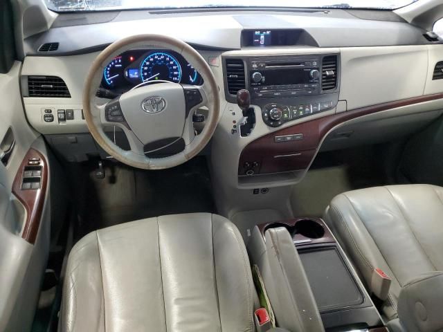 2013 Toyota Sienna XLE