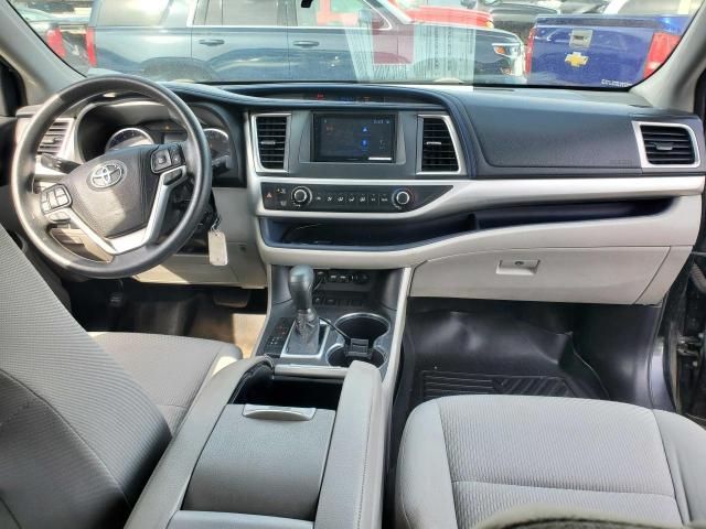 2019 Toyota Highlander LE