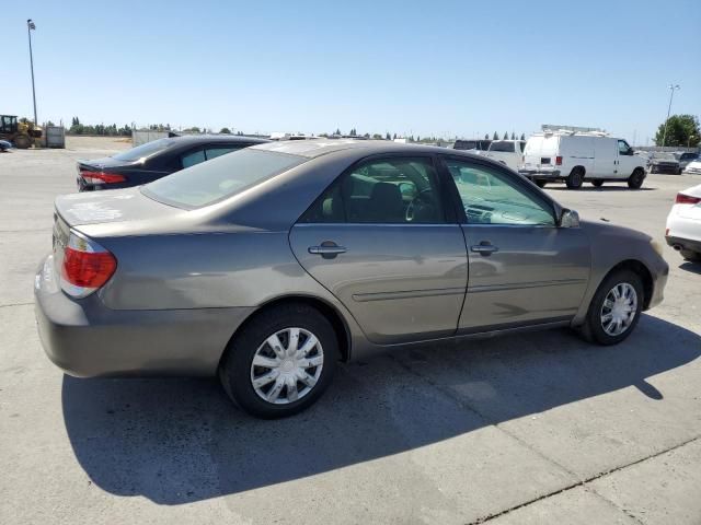 2005 Toyota Camry LE