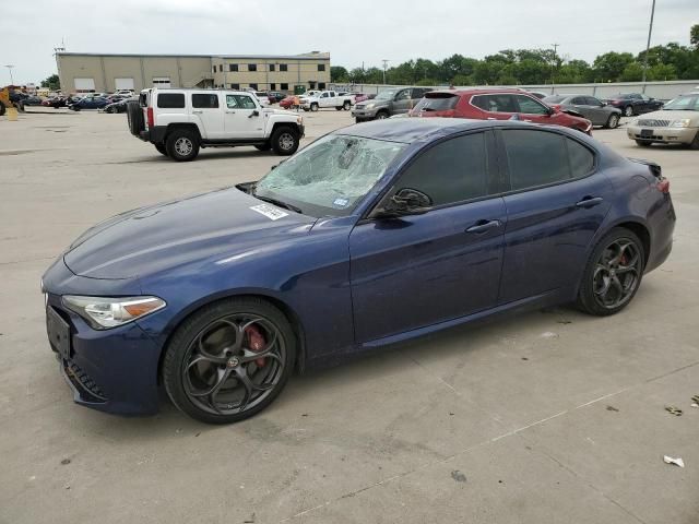 2017 Alfa Romeo Giulia TI Q4