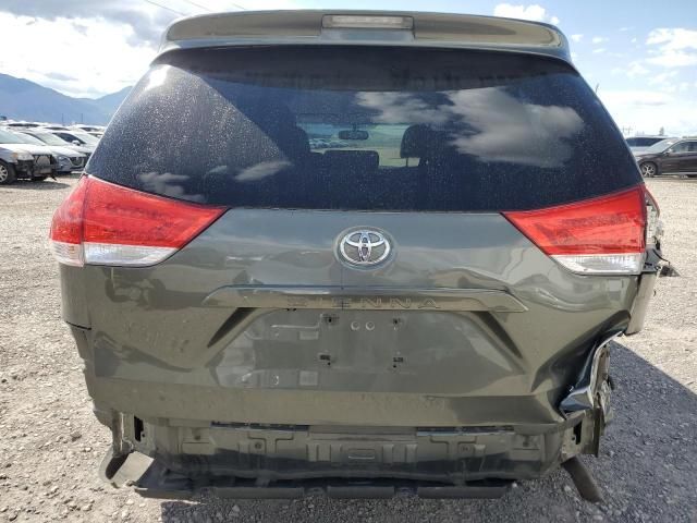 2011 Toyota Sienna LE