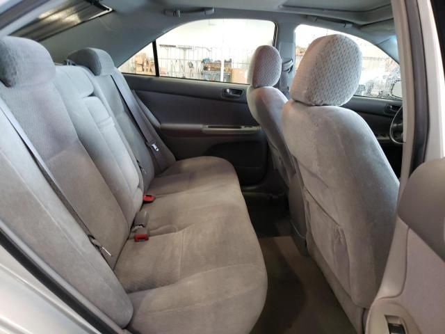 2004 Toyota Camry LE