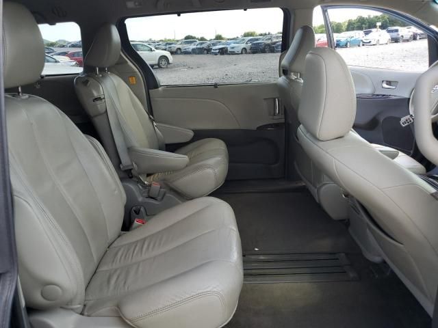 2013 Toyota Sienna XLE