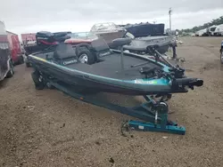 Salvage boats for sale at Des Moines, IA auction: 2000 Champion Boat
