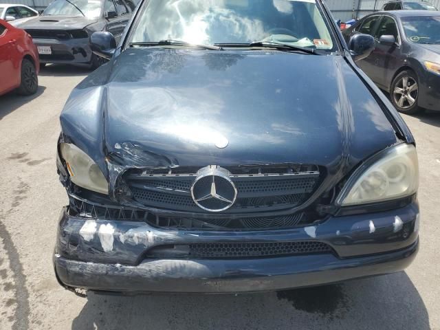 2000 Mercedes-Benz ML 320