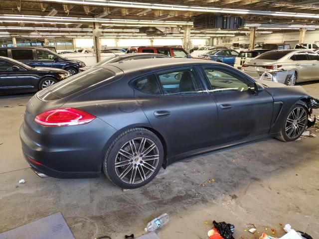 2015 Porsche Panamera 2