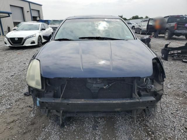 2004 Nissan Maxima SE