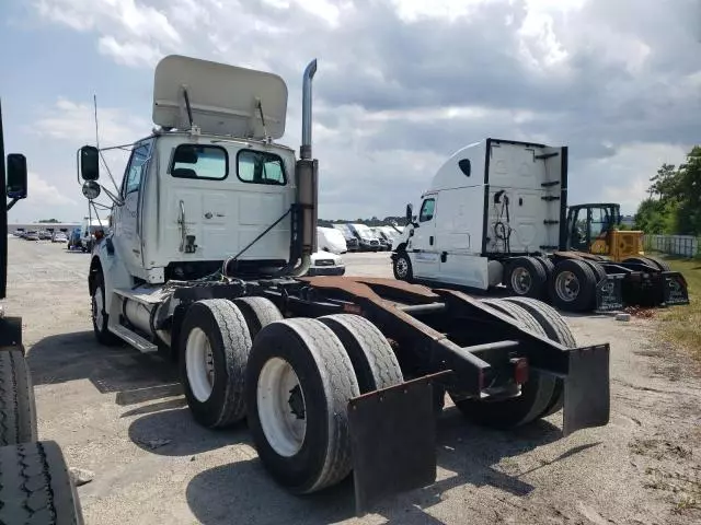 2006 Sterling Truck AT 9500