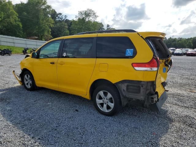 2013 Toyota Sienna LE