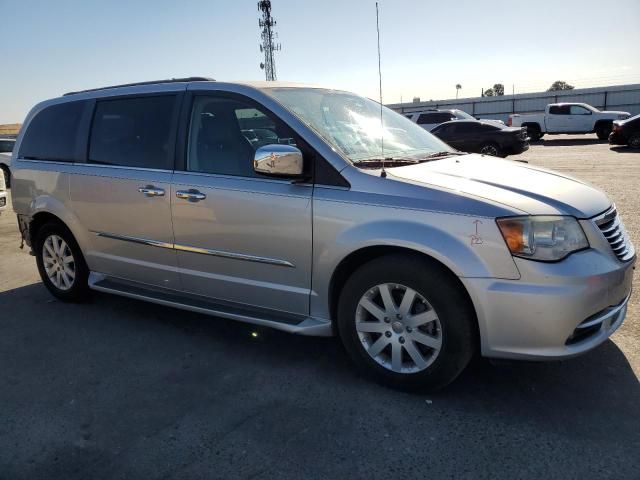 2012 Chrysler Town & Country Touring L