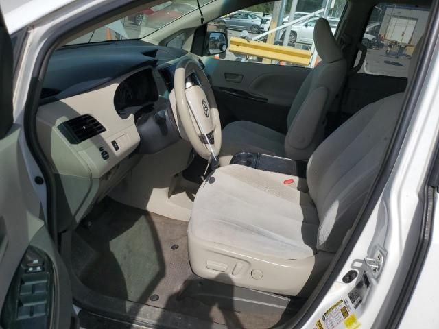 2014 Toyota Sienna LE