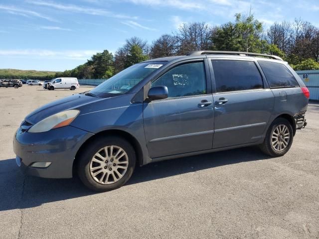 2008 Toyota Sienna XLE