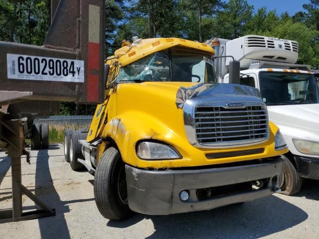 2007 Freightliner Conventional Columbia