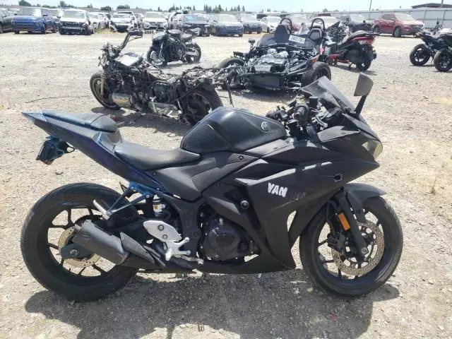 2015 Yamaha YZFR3