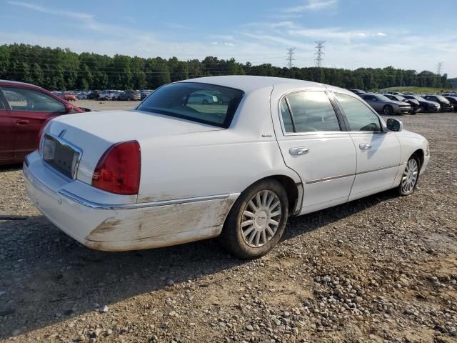 2005 Lincoln Town Car Signature