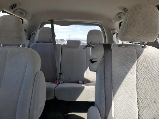 2011 Toyota Sienna LE