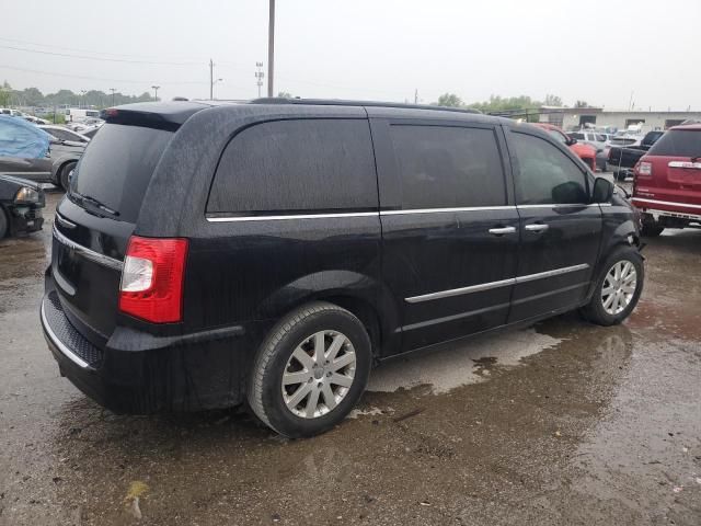 2016 Chrysler Town & Country Touring