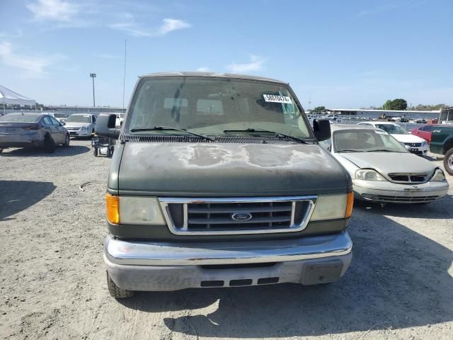 2004 Ford Econoline E350 Super Duty Wagon