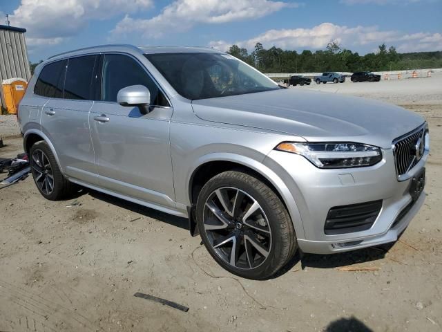 2022 Volvo XC90 T6 Momentum