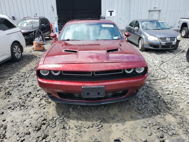 2017 Dodge Challenger SXT