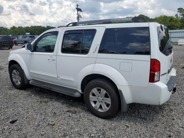 2005 Nissan Pathfinder LE