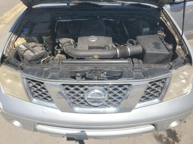 2005 Nissan Pathfinder LE