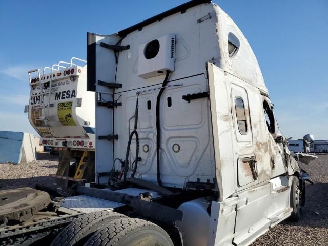 2019 Freightliner Cascadia 126