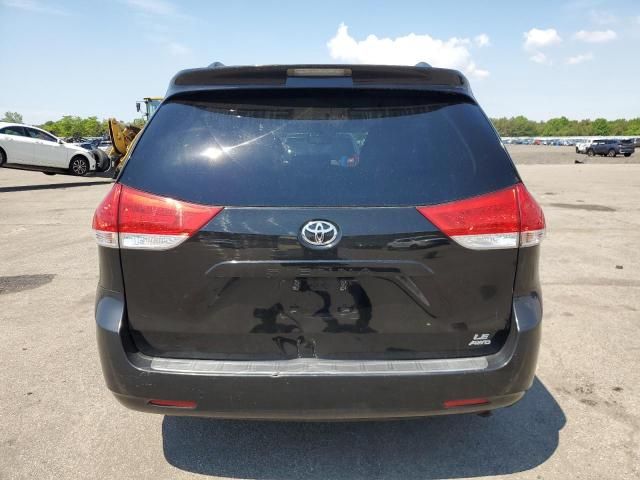 2011 Toyota Sienna LE