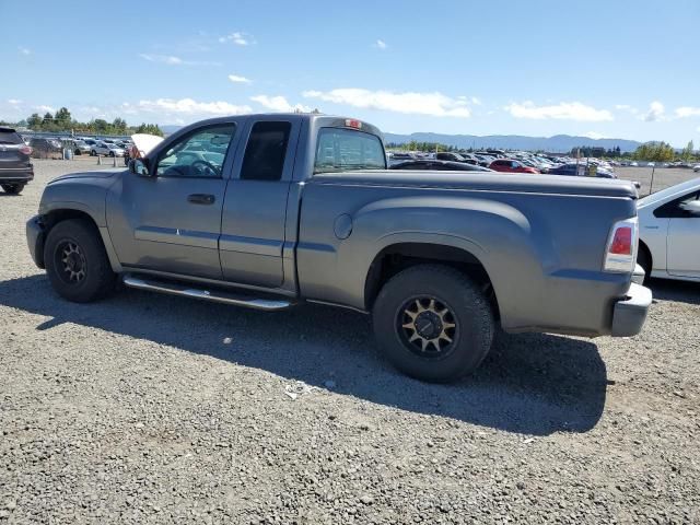 2006 Mitsubishi Raider LS