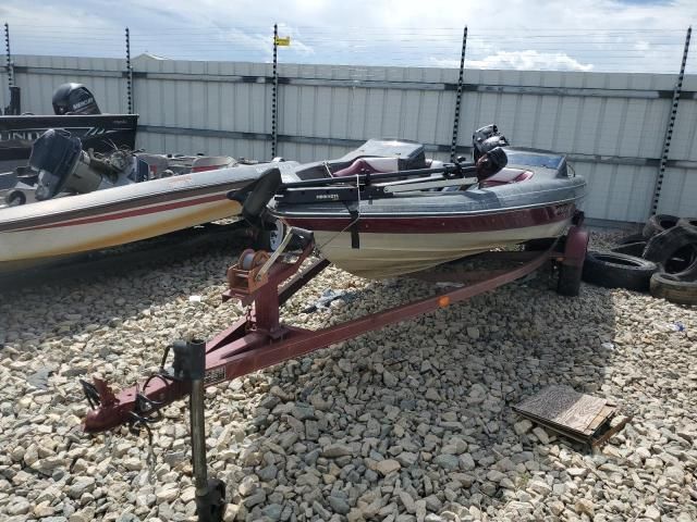 1989 Basstracker Boat