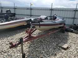 Salvage boats for sale at Appleton, WI auction: 1989 Basstracker Boat