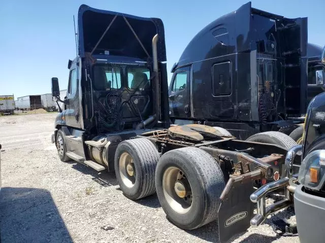 2016 Freightliner Cascadia 125