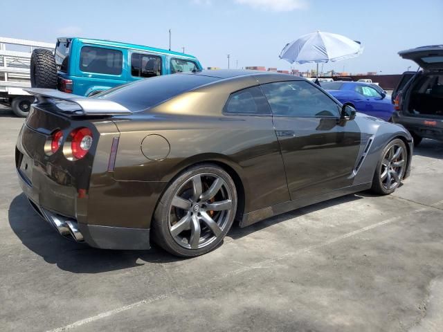 2010 Nissan GT-R Base