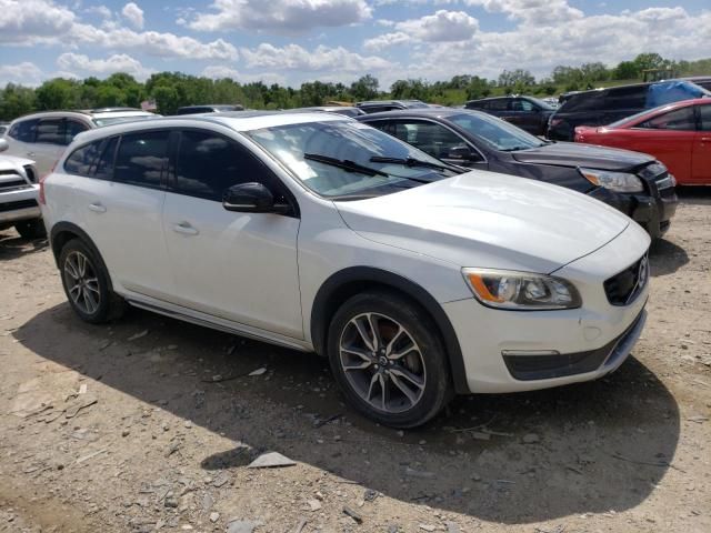 2015 Volvo V60 Cross Country Premier