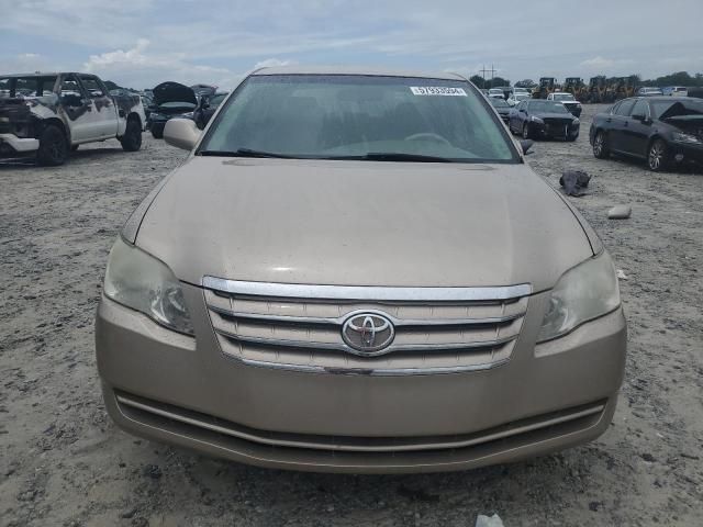 2005 Toyota Avalon XL