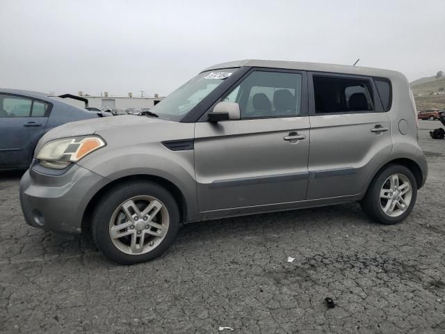 2011 KIA Soul +