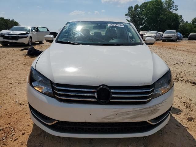 2013 Volkswagen Passat SE