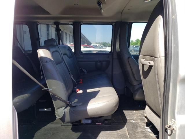 2018 Chevrolet Express G2500 LS