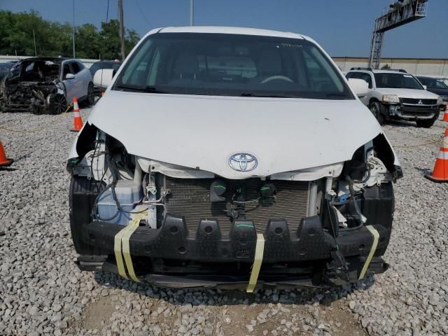 2012 Toyota Sienna LE